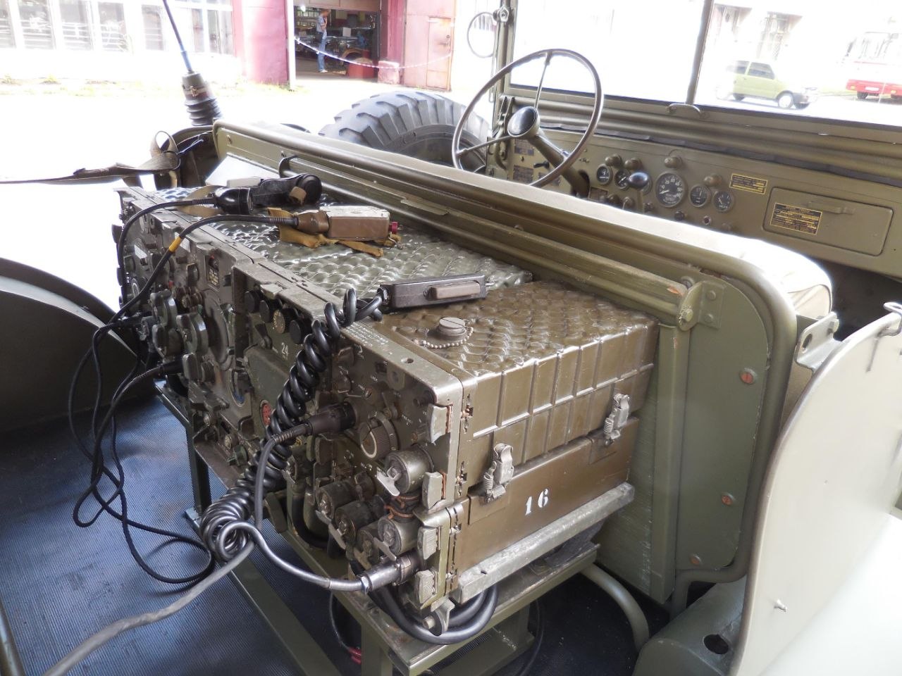 Dodge WC58 Radio Command car — фото 2